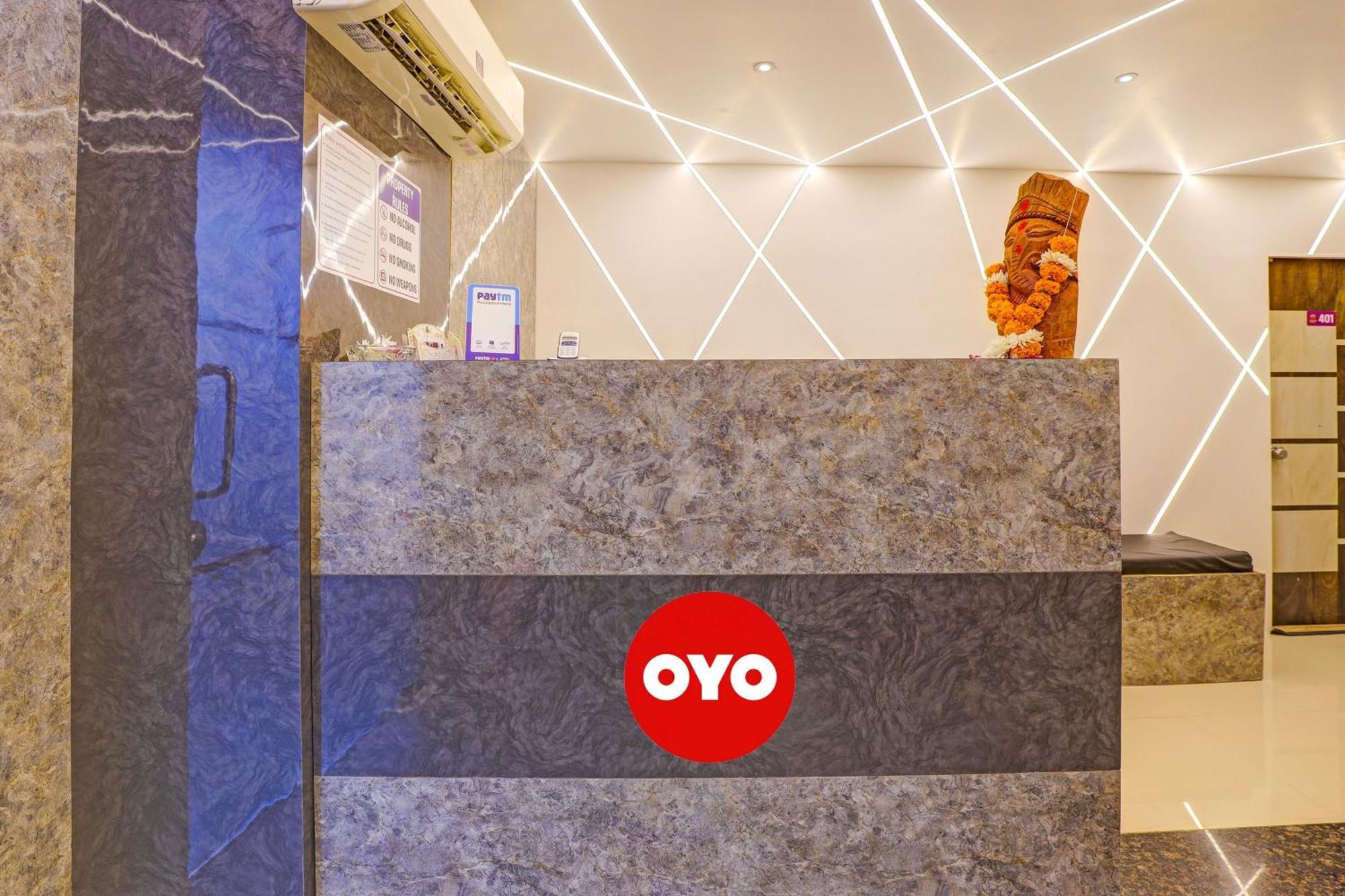 Hotel O Lotus Hotel Surat Exterior foto